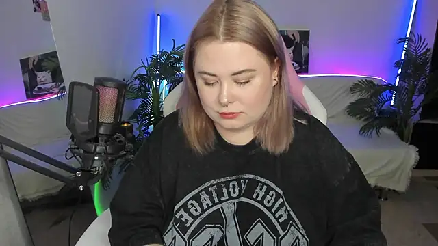 Akemi BBW online show from 7, 3, 2025