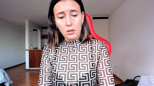 zoe jeane beker online show from 19, 2, 2025