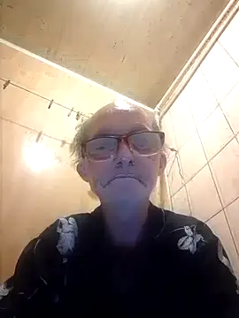 Snapshot of oksana722 chatting on 10, 10, 2025 oksana722 online show from 10, 10, 2025