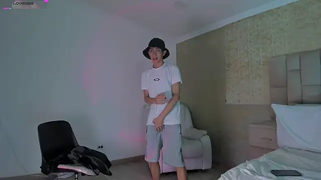 DereckCooperr online show from 7, 1, 2025