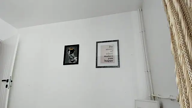 PortraitMarie online show from 9, 1, 2025