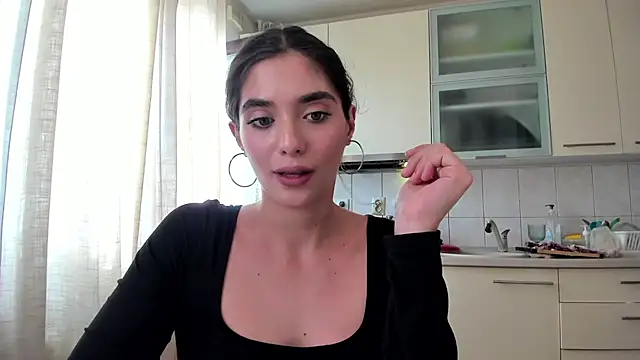 PortraitMarie online show from 19, 1, 2025