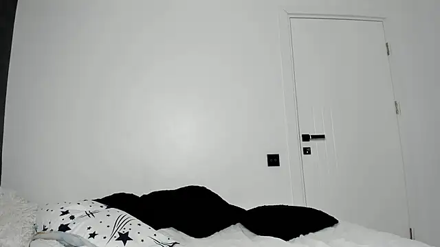 PortraitMarie online show from 16, 2, 2025