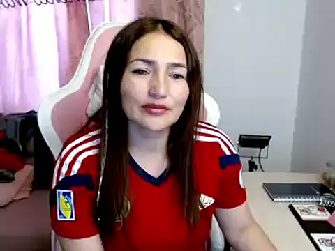 EVA GRAYS online show from 10, 2, 2025