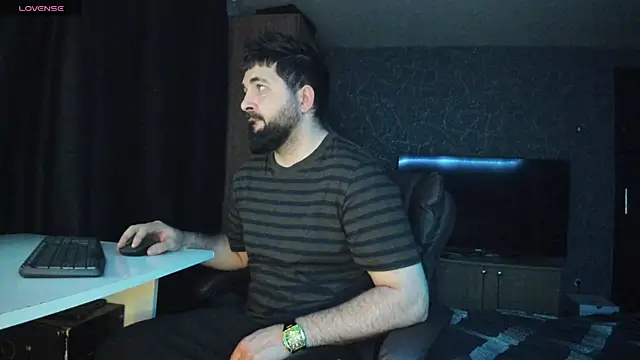 Snapshot of Eduu2322 chatting on 4, 1, 2025 Eduu2322 online show from 4, 1, 2025