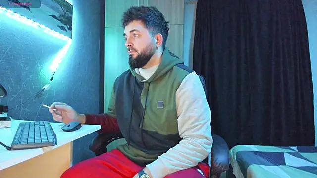 Snapshot of Eduu2322 chatting on 1, 2, 2025 Eduu2322 online show from 1, 2, 2025