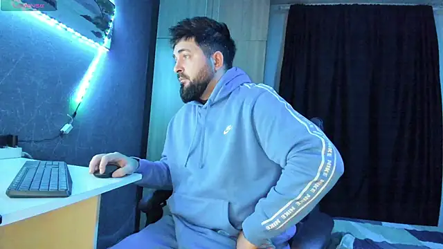 Snapshot of Eduu2322 chatting on 6, 2, 2025 Eduu2322 online show from 6, 2, 2025