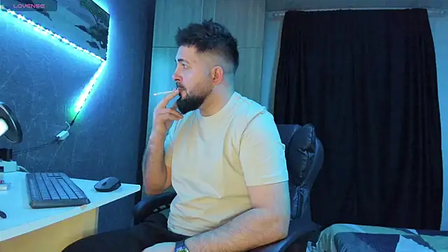 Snapshot of Eduu2322 chatting on 8, 2, 2025 Eduu2322 online show from 8, 2, 2025