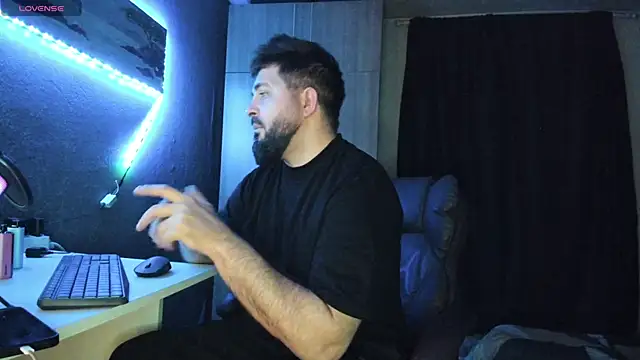 Snapshot of Eduu2322 chatting on 2, 3, 2025 Eduu2322 online show from 2, 3, 2025