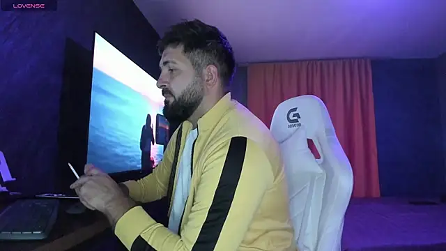 Snapshot of Eduu2322 chatting on 6, 10, 2025 Eduu2322 online show from 6, 10, 2025