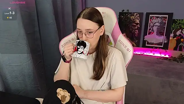 Sweet frosti online show from 19, 4, 2026