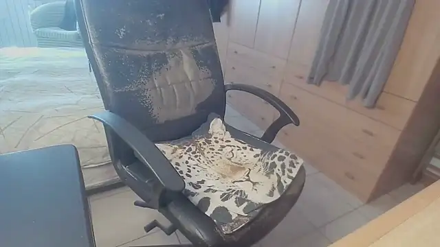 papillonhotofficial online show from 26, 4, 2026