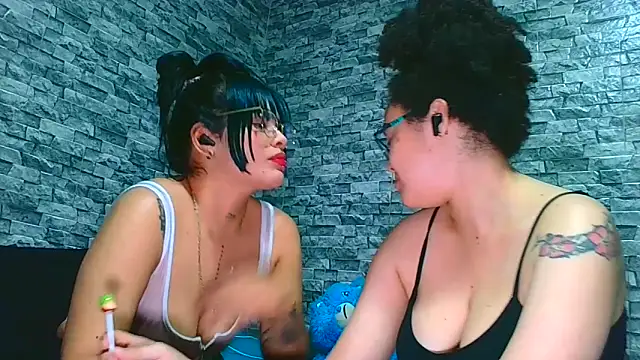 Snapshot of vanellope12 chatting on 25, 5, 2026 vanellope12 online show from 25, 5, 2026