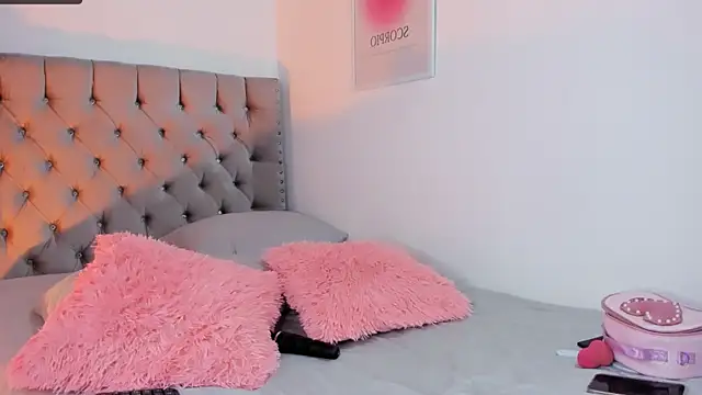 MafeOlimpo online show from 28, 11, 2025