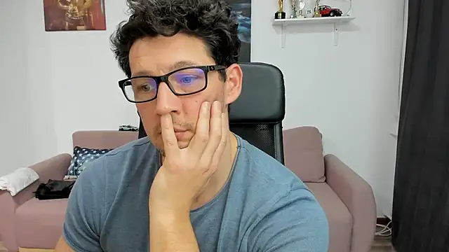 BrutusK08 online show from 3, 2, 2025