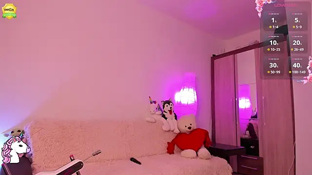 Snapshot of EvaUniporn chatting on 10, 3, 2025 EvaUniporn online show from 10, 3, 2025