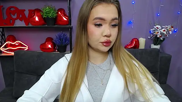 Snapshot of StacyYellig chatting on 4, 3, 2025 StacyYellig online show from 4, 3, 2025