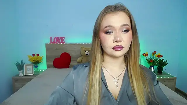 Snapshot of StacyYellig chatting on 8, 3, 2025 StacyYellig online show from 8, 3, 2025