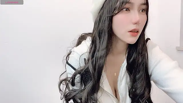 Snapshot of LIsha--170 chatting on 10, 12, 2024 LIsha--170 online show from 10, 12, 2024