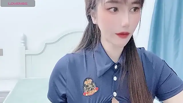 Snapshot of LIsha--170 chatting on 4, 11, 2025 LIsha--170 online show from 4, 11, 2025