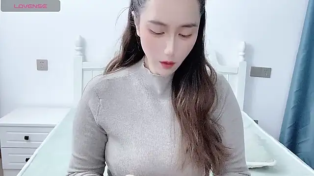 Snapshot of LIsha--170 chatting on 9, 11, 2025 LIsha--170 online show from 9, 11, 2025