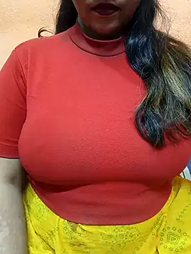 CUTE SOPHIA- online show from 6, 3, 2025