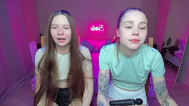 HelloRoxy online show from 17, 1, 2025