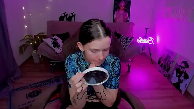 HelloRoxy online show from 6, 2, 2026