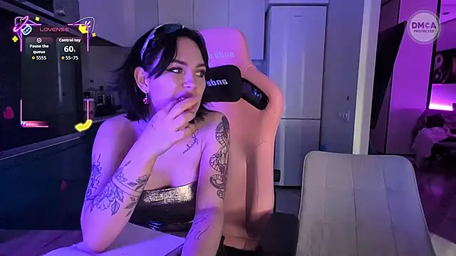 Snapshot of GroteskJane chatting on 9, 5, 2026 GroteskJane online show from 9, 5, 2026