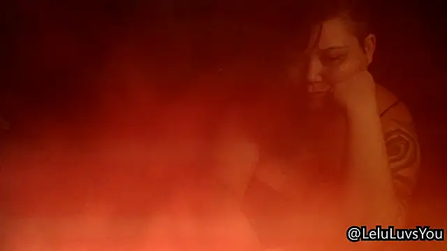 Snapshot of LeluLuvsYou chatting on 11, 4, 2026 LeluLuvsYou online show from 11, 4, 2026