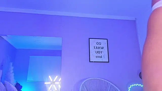 LillyDolls23 online show from 2, 2, 2025