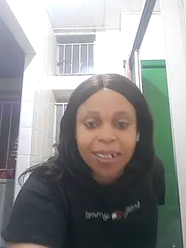 Snapshot of THESHORTQUEEN chatting on 22, 10, 2025 THESHORTQUEEN online show from 22, 10, 2025