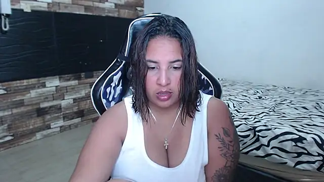 Snapshot of KathyHardcore69 chatting on 1, 5, 2026 KathyHardcore69 online show from 1, 5, 2026