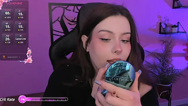 CoralineKeyns online show from 28, 1, 2025