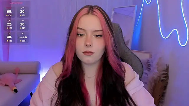 CoralineKeyns online show from 17, 4, 2026