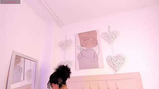 daiana curly online show from 3, 2, 2025