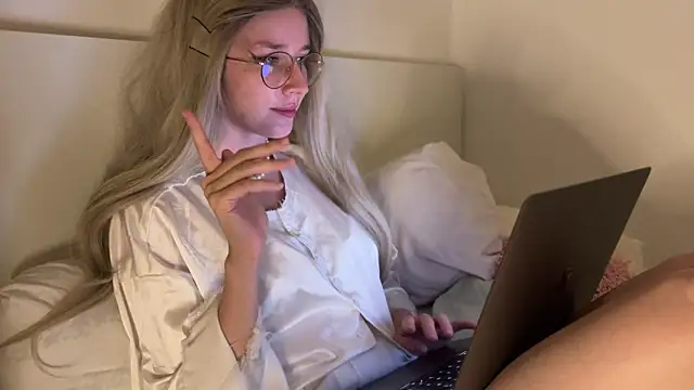 Snapshot of ms_christiana chatting on 26, 7, 2026 ms christiana online show from 26, 7, 2026