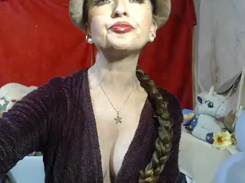 Snapshot of hottieperla chatting on 3, 10, 2025 hottieperla online show from 3, 10, 2025