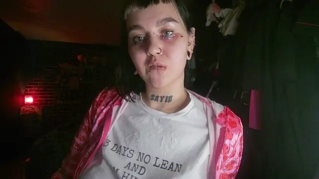 MoorderxDoll online show from 6, 1, 2025