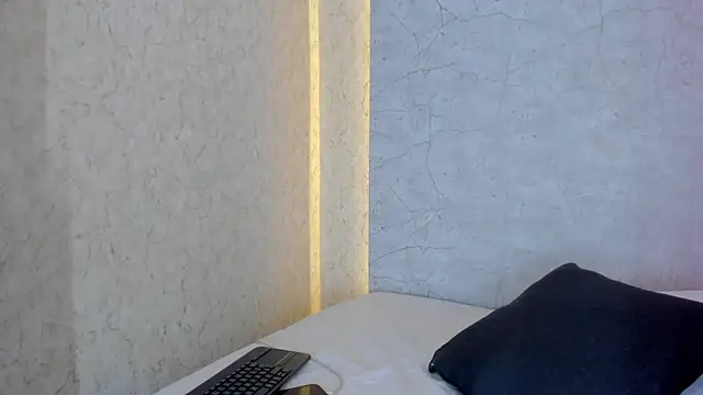 aprilalen online show from 12, 2, 2025