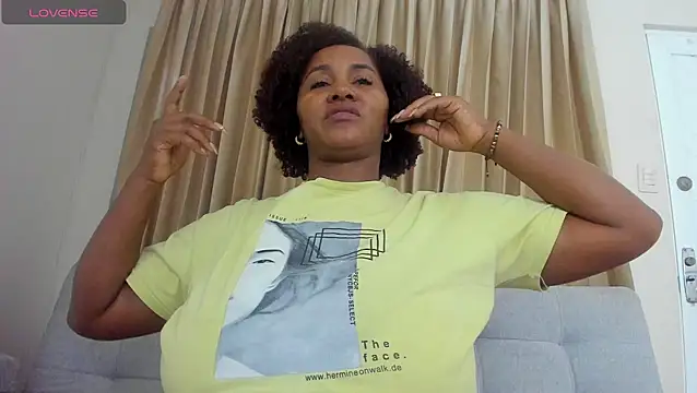 AliciaMiilf online show from 25, 9, 2025