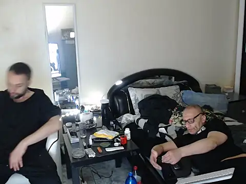 Terizizz online show from 10, 4, 2026