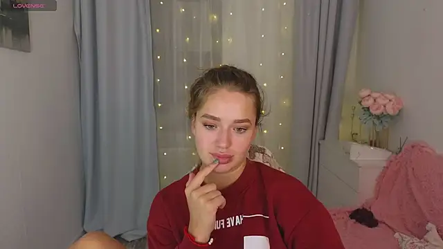 LovelyJessie online show from 10, 3, 2025