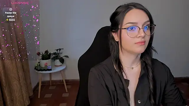 anaveleeez online show from 31, 12, 2024