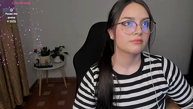 anaveleeez online show from 14, 1, 2025