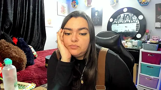 Snapshot of Luise_Meyrink chatting on 6, 2, 2026 Luise Meyrink online show from 6, 2, 2026