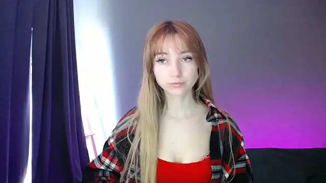 LuciaYoung online show from 3, 3, 2025