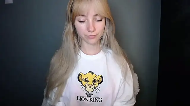 LuciaYoung online show from 22, 11, 2025