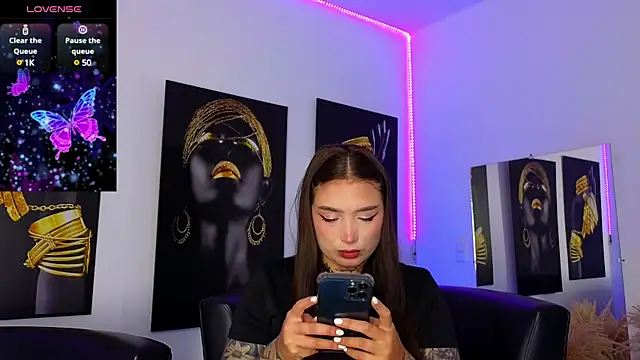  brenna hanson online show from 18, 2, 2025