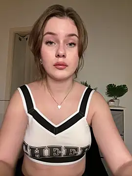 Snapshot of MaribelRiver chatting on 10, 2, 2025 MaribelRiver online show from 10, 2, 2025